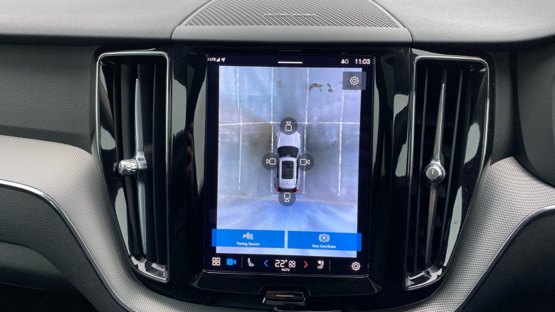 Volvo XC60 2.0 T6 [350] RC PHEV Plus Dark 5dr AWD Geartronic Estate